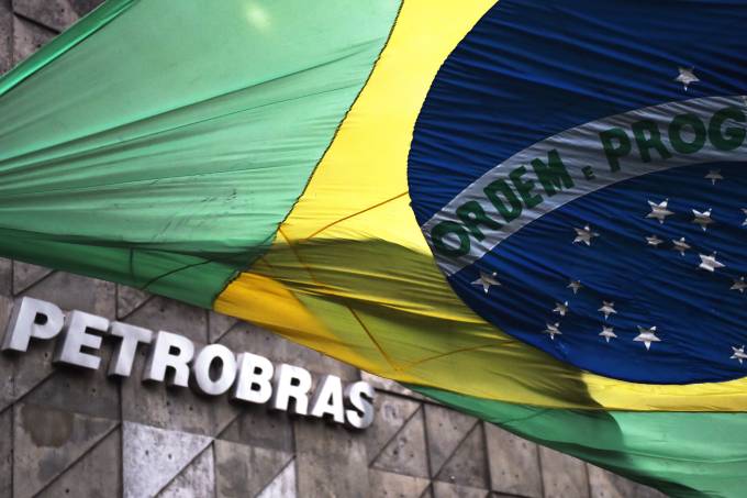 PSOL propõe redução de preços de gasolina, diesel e gás de cozinha com base nos custos de produção da Petrobras