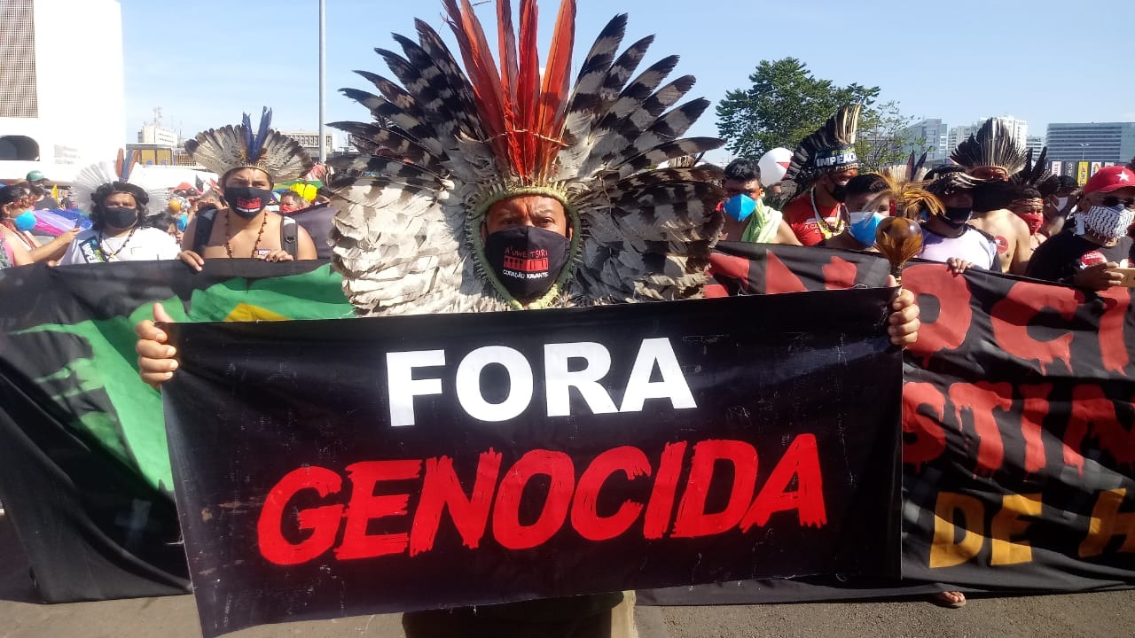 PSOL quer impedir que Bolsonaro receba medalha do mérito indigenista