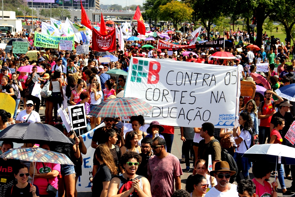 PSOL apresenta projeto para sustar decreto de Bolsonaro que confisca verbas de universidades e institutos federais