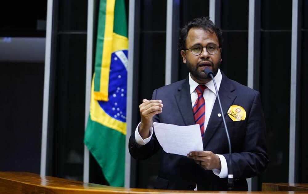 Pastor Henrique Vieira assume Vice-liderança do Governo na Câmara