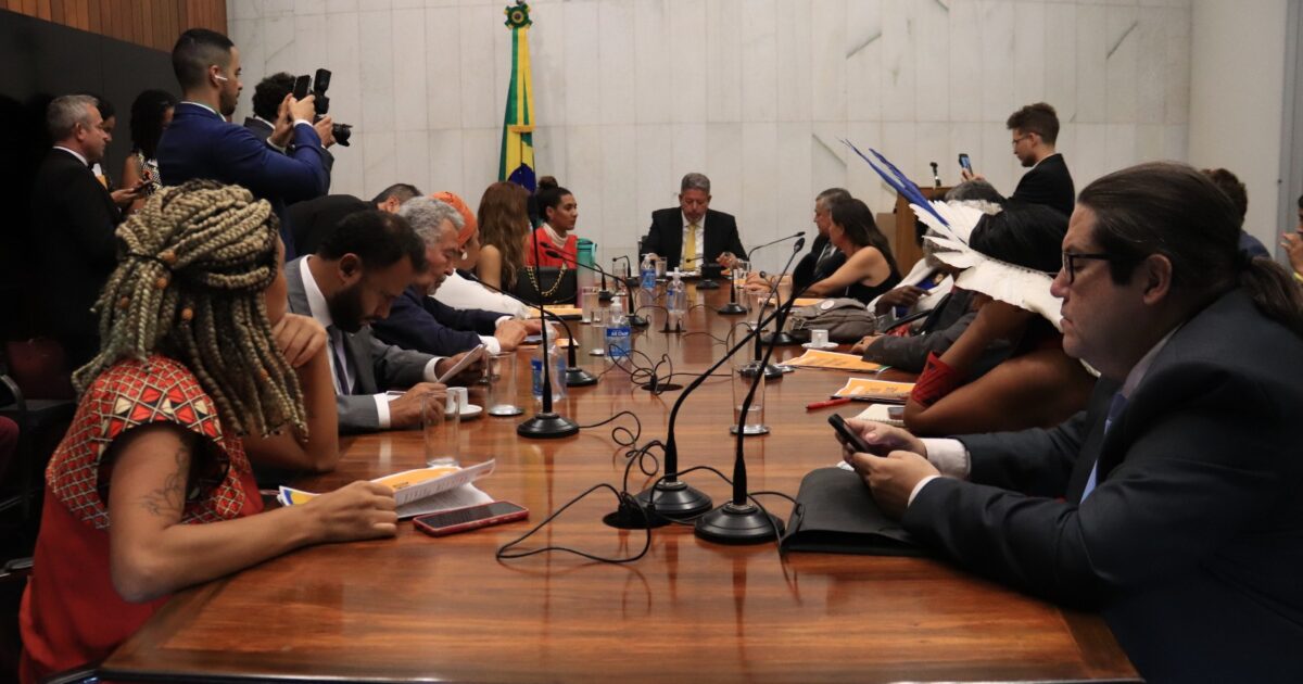 PSOL na Câmara cobra combate ao racismo e à violência política de gênero dentro do Parlamento