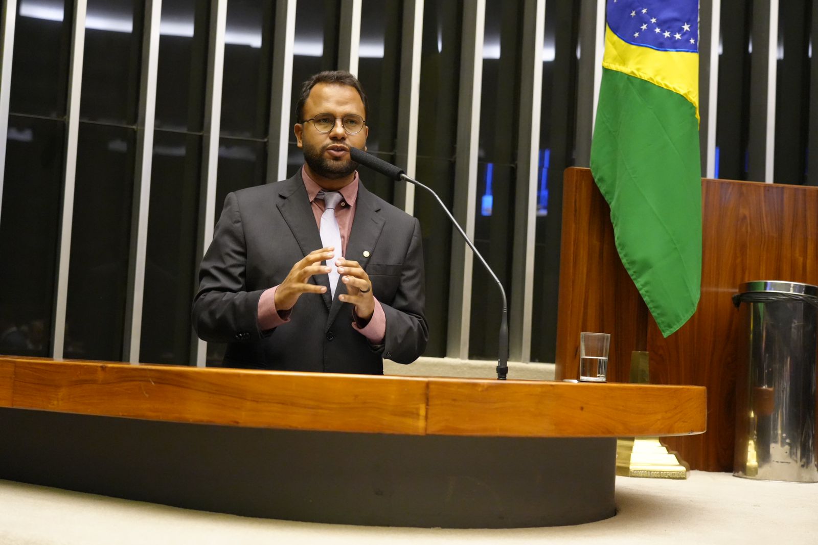 Pastor Henrique Vieira cobra explicações ao MJSP sobre a inclusão de pessoas com deficiência em concursos de carreira policial