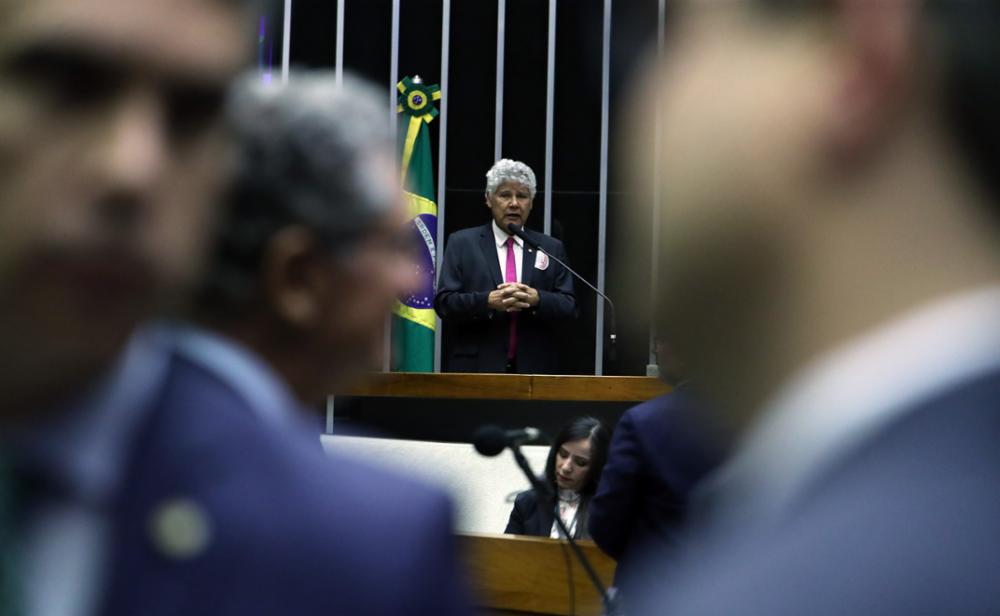 Chico Alencar quer regulamentar doações via PIX para políticos, depois de Bolsonaro embolsar R$ 17 milhões