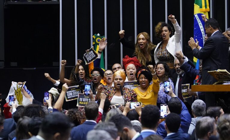 Nova Lei de Cotas, aprovada com apoio do PSOL na Câmara, é vitória do povo brasileiro no acesso mais democrático à educação de nível superior