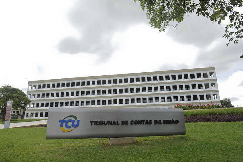 Parecer de área técnica do TCU reconhece argumentos apresentados pelo PSOL em ofício ao órgão pela aplicação do piso constitucional da Saúde e Educação já em 2023