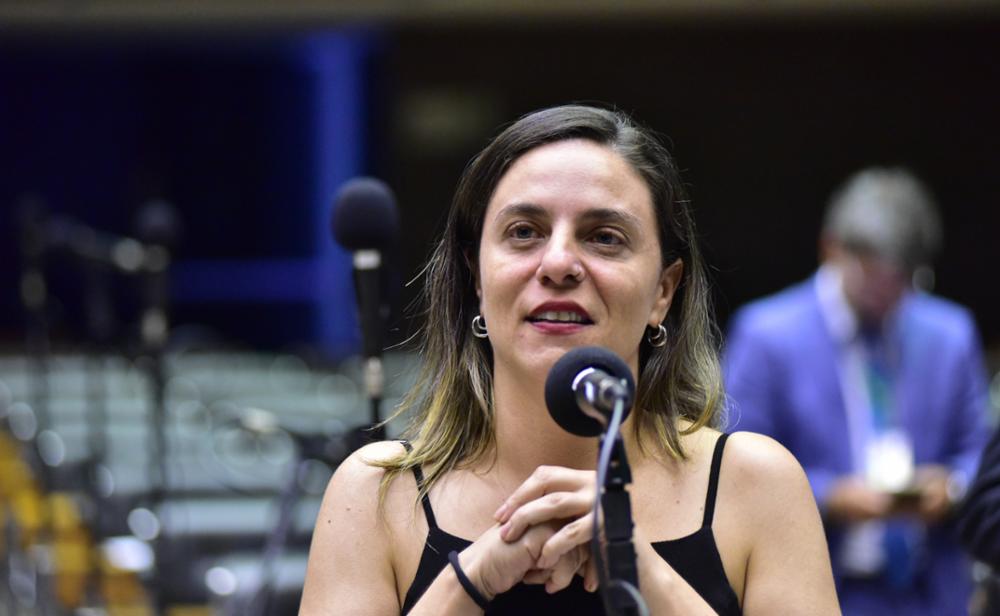 Fernanda Melchionna protocola dois projetos de lei contra assédio sexual no trabalho