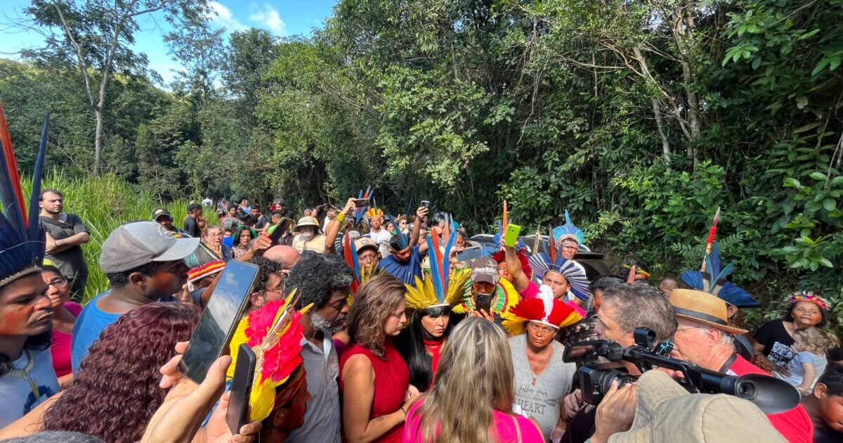 Deputada Célia Xakriabá aciona PF e MP para garantir sepultamento de liderança indígena
