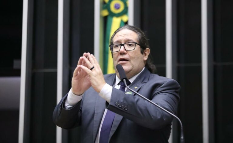 Tarcísio Motta é o segundo vice-presidente da Comissão de Cultura da Câmara dos Deputados