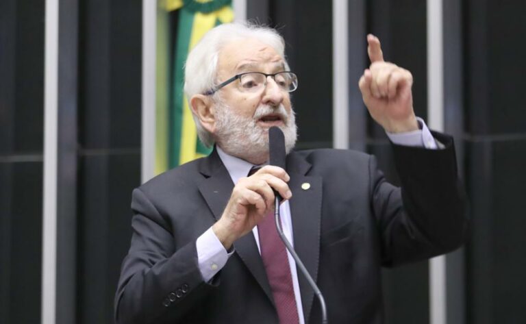 Ivan Valente reafirma seu apoio e do PSOL ao Abril Vermelho do MST