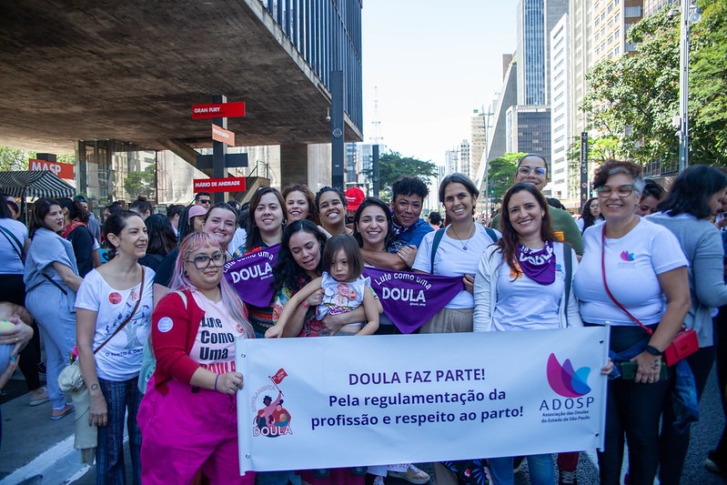 Sâmia Bomfim notifica sete hospitais da rede particular que violam o direito ao parto humanizado