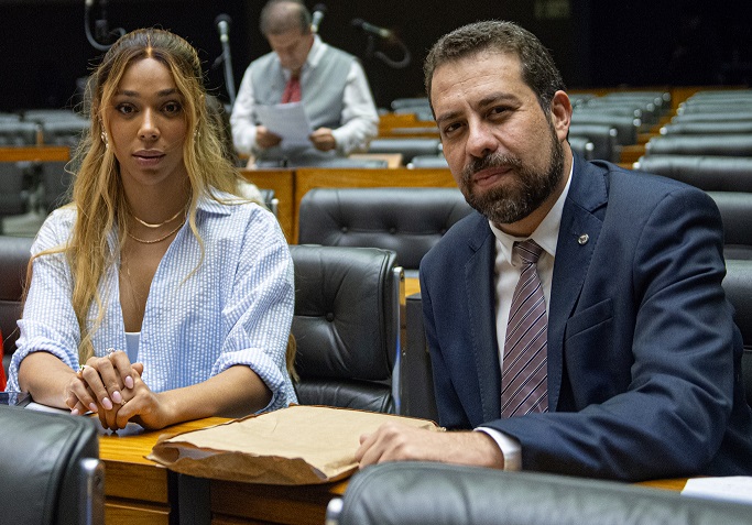 Deputados federais do PSOL destinam R$ 2,2 milhões em emendas para auxiliar reconstrução da saúde no RS