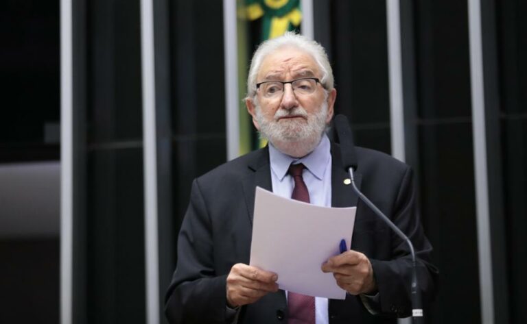 Ivan Valente e parlamentares dos países amazônicos debatem oposição à exploração de petróleo na Amazônia