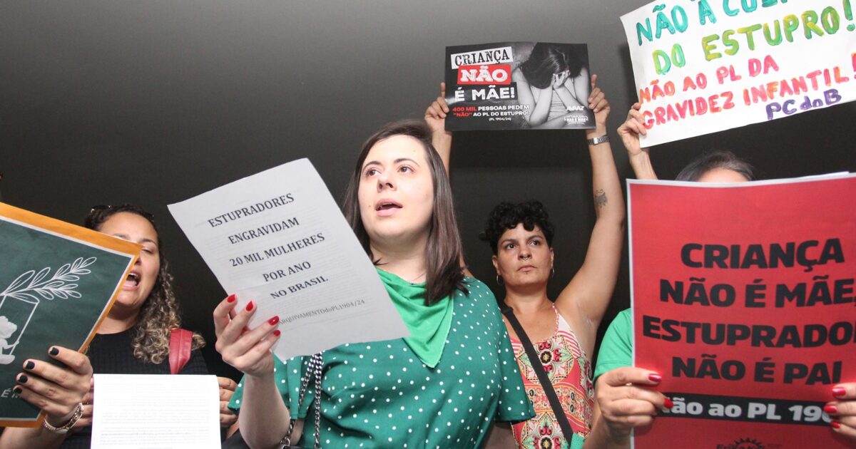 Sâmia apresenta ‘pacotaço’ em defesa do aborto legal em contraposição ao ‘PL do Estupro’