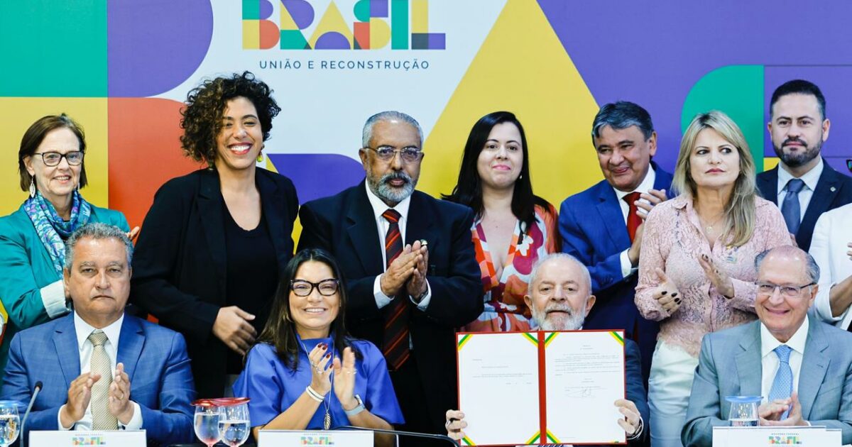 Talíria Petrone participa do lançamento da Política Nacional de Cuidados