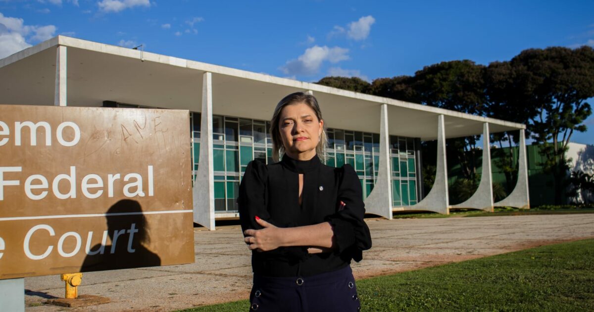 Deputada Professora Luciene se reúne com equipe do STF para dialogar contra o projeto das escolas cívico-militares