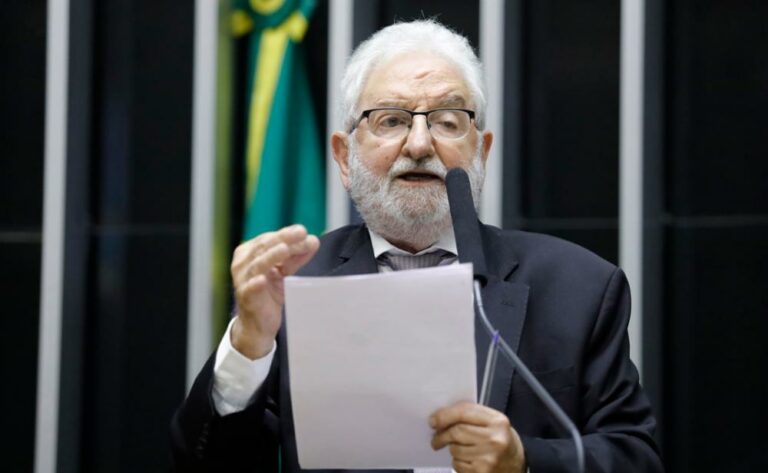 Ivan Valente tem participação decisiva na aprovação da reforma tributária