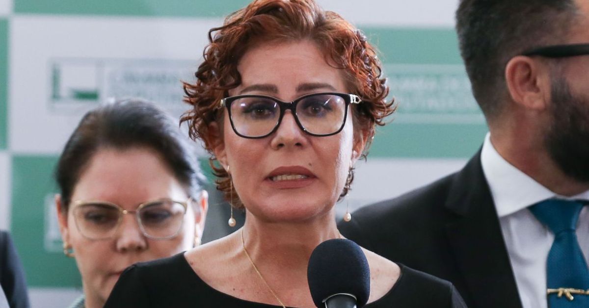 PSOL protocola representação no Conselho de Ética pedindo cassação de Carla Zambelli por incentivo a militar para adesão ao plano golpista