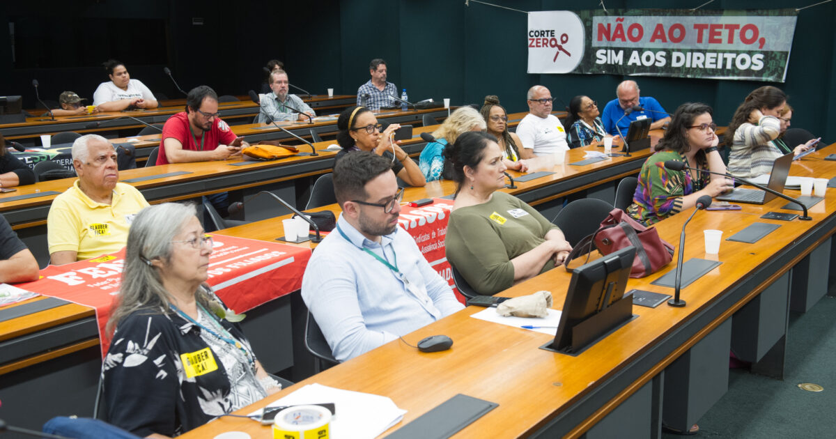 Parlamentares do PSOL realizam Seminário sobre impactos do arcabouço fiscal e do pacote de corte de gastos