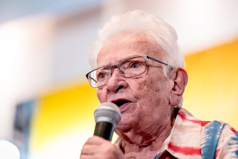 Luiza Erundina apresenta moção de louvor em homenagem ao centenário de Elizabeth Teixeira