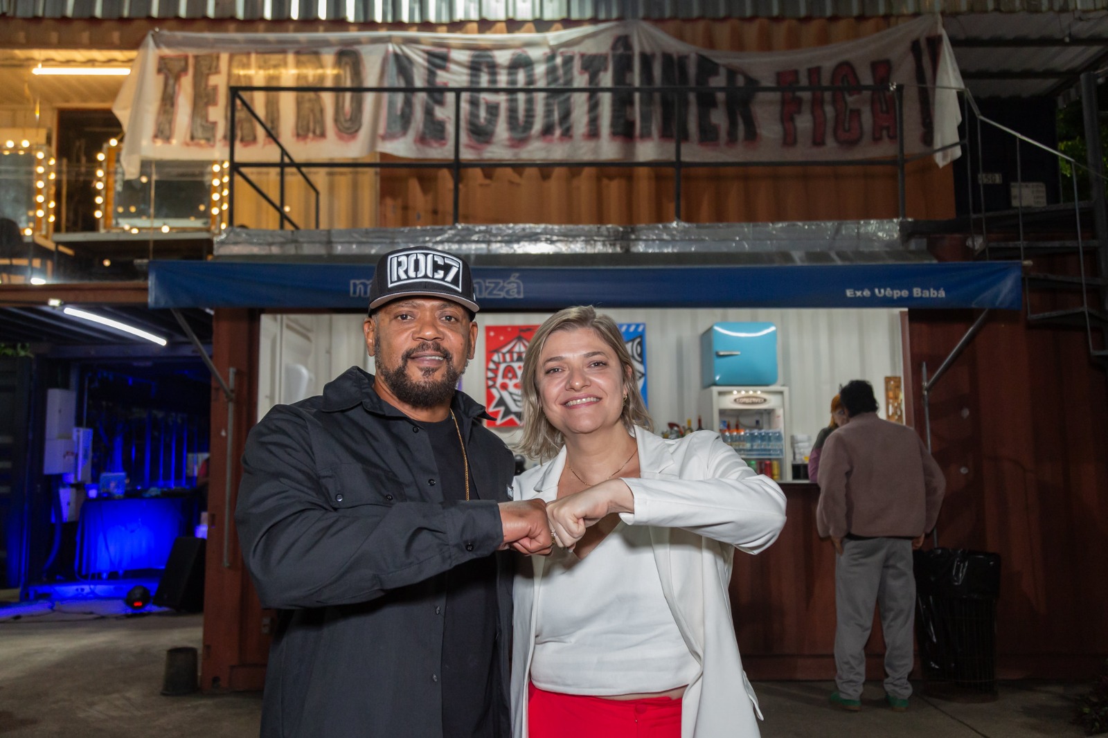 Deputada Professora Luciene realiza projeto em defesa do Teatro de Contêiner com Edi Rock, um dos maiores rappers do país