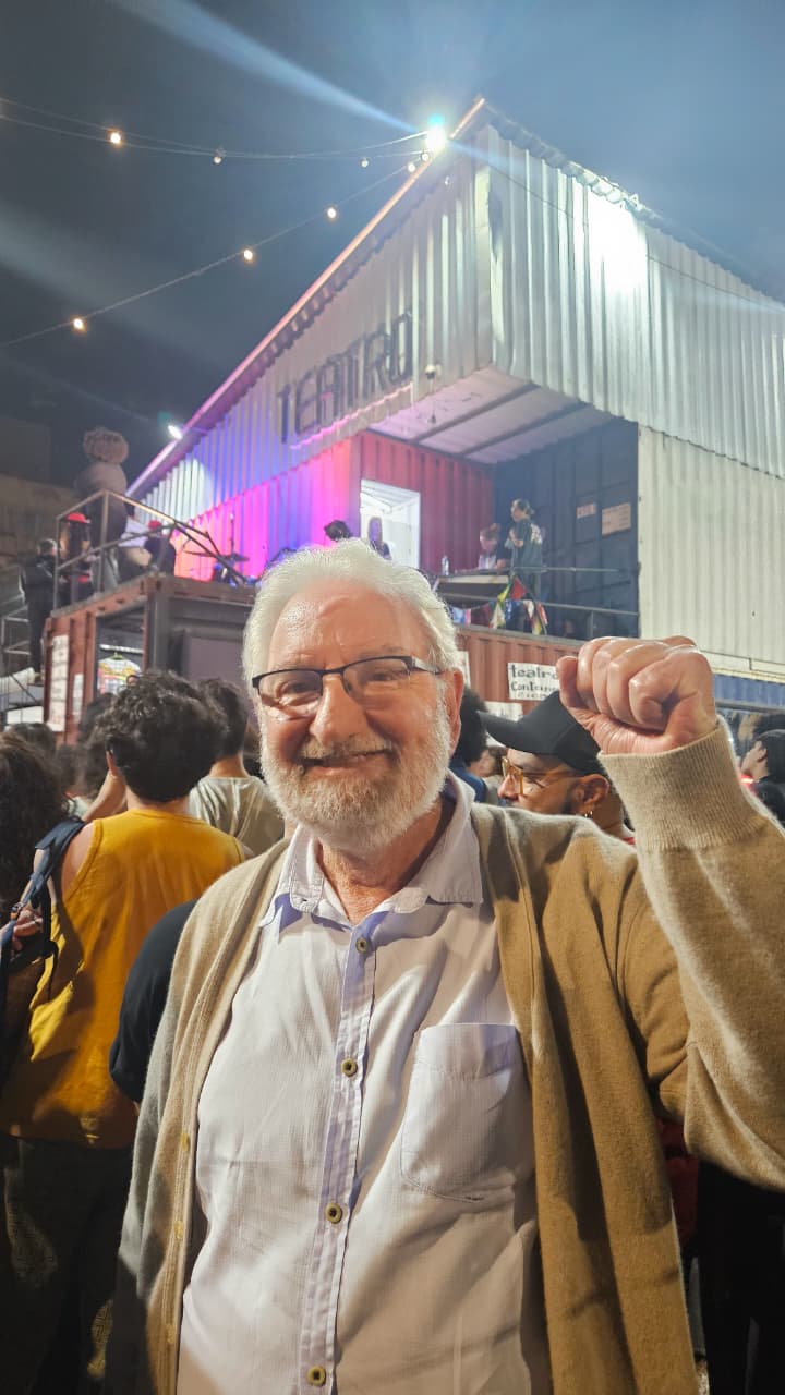 Ivan Valente apoia Teatro de Contêiner Mungunzá, em São Paulo