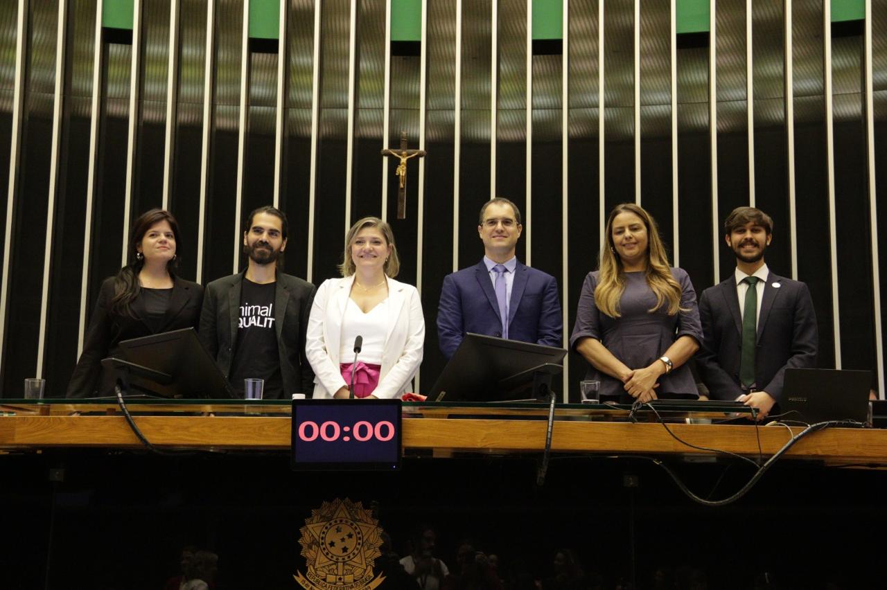 Deputada Professora Luciene Cavalcante realiza sessão solene em homenagem aos protetores da causa animal