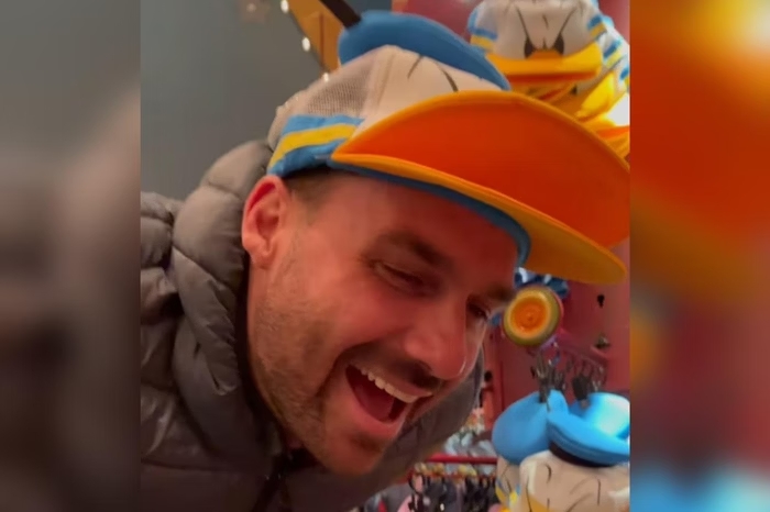 Bancada do PSOL entra com representação contra Eduardo Bolsonaro na PGR por imoralidade