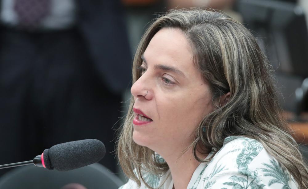 Fernanda Melchionna propõe uso de tornozeleira eletrônica por agressores de mulheres como medida protetiva