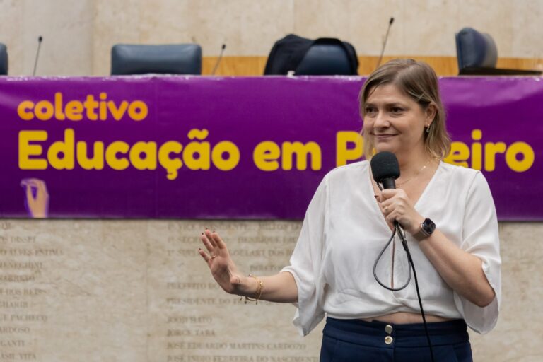 Deputada Professora Luciene mobiliza 400 mil pessoas em apenas 48 horas de campanha do seu projeto de lei que vai isentar professores do imposto de renda