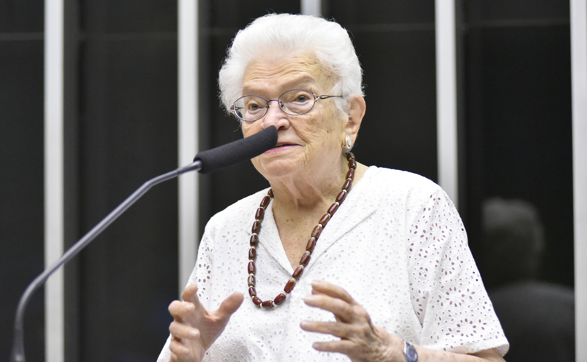 Luiza Erundina recebe representantes do MEC para discutir fortalecimento dos Conselhos de Escola