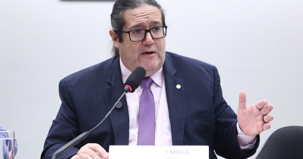 Atuação de Tarcísio Motta garante avanços no Custo Aluno-Qualidade no Sistema Nacional de Educação