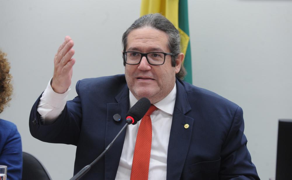 Tarcísio Motta defende artes como direito em audiência sobre Política Nacional das Artes