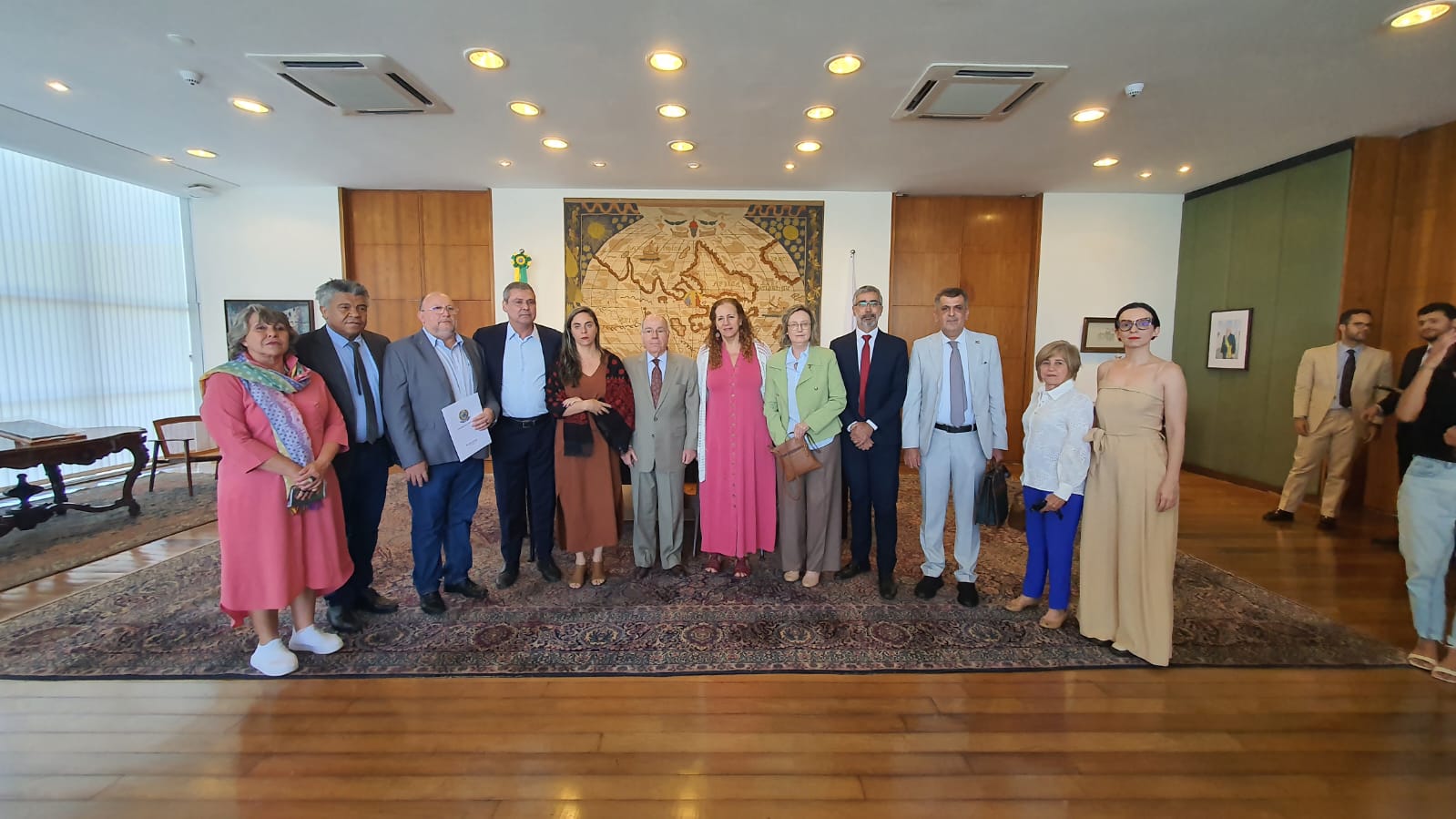 Brasileiros sequestrados por Israel: Em reunião com o Itamaraty, Fernanda Melchionna exige que governo garanta retorno seguro de integrantes da Flotilla