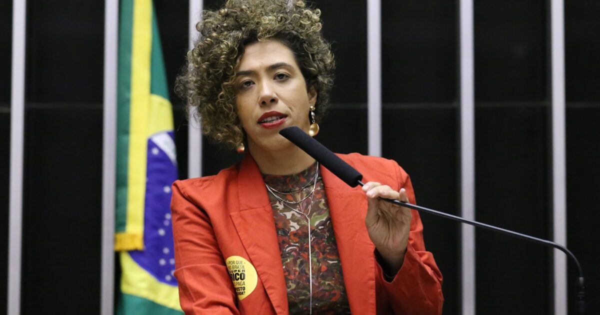 Alexandre de Moraes acelera pedido de Talíria e Lindbergh para que PGR se manifeste sobre prisão de Eduardo Bolsonaro