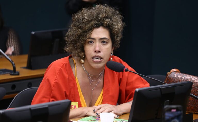 Em mês das crianças, Talíria Petrone propõe garantir condições para o aleitamento materno em creches públicas