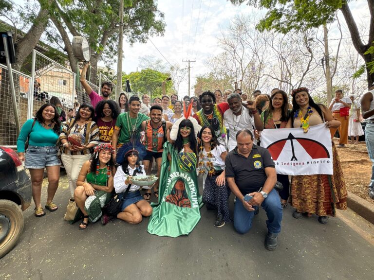 Pré-COP BH: Célia Xakriabá leva debate sobre justiça climática ao Serrão e lança proposta contra o racismo ambiental