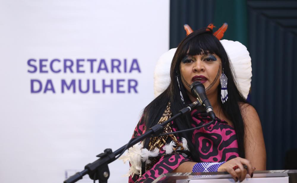 Deputada Célia Xakriabá leva Pré-COP a território Krenak para centralizar vozes indígenas na justiça climática