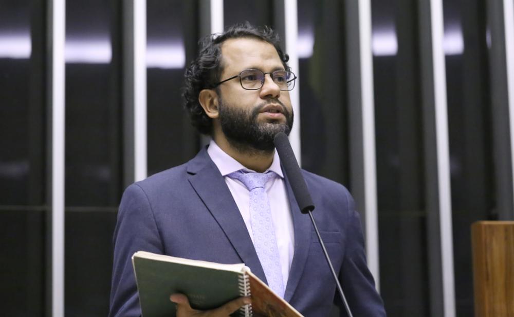 Deputado Henrique Vieira solicita gratuidade no transporte público para estudantes durante o ENEM