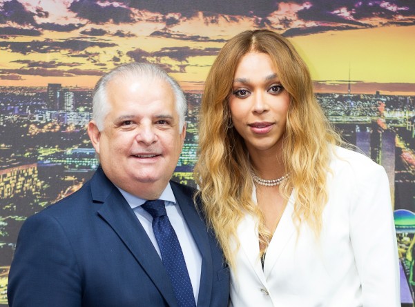 Erika Hilton se reúne com ministro Márcio França sobre fim da 6×1 e governo se compromete a apoiar pequenas empresas em redução da jornada de trabalho