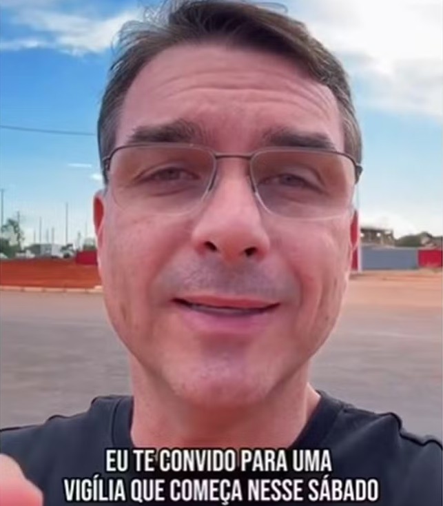 PSOL quer que PGR  investigue Flávio Bolsonaro por possível incitação ao crime, obstrução de justiça e facilitação de fuga