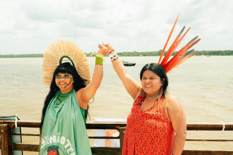 Célia Xakriabá leva voz das mulheres indígenas à marcha por justiça climática na COP30
