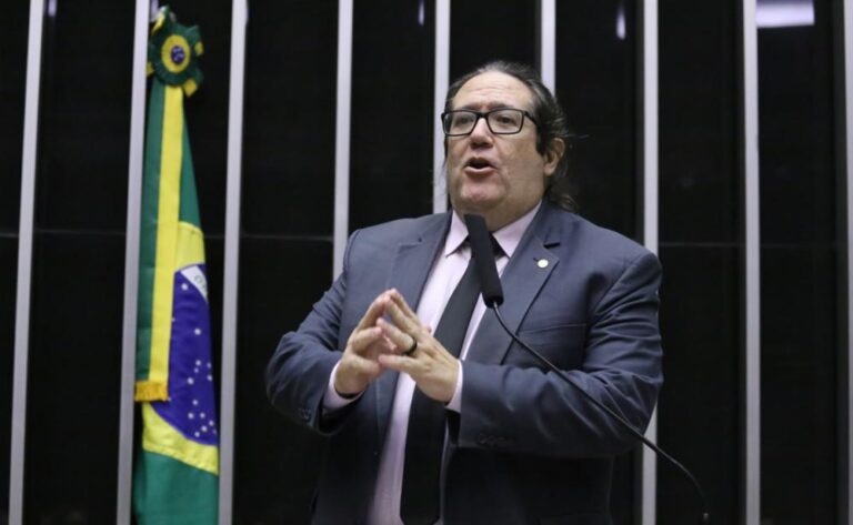 Tarcísio Motta impulsiona avanço histórico no apoio a estudantes com deficiência