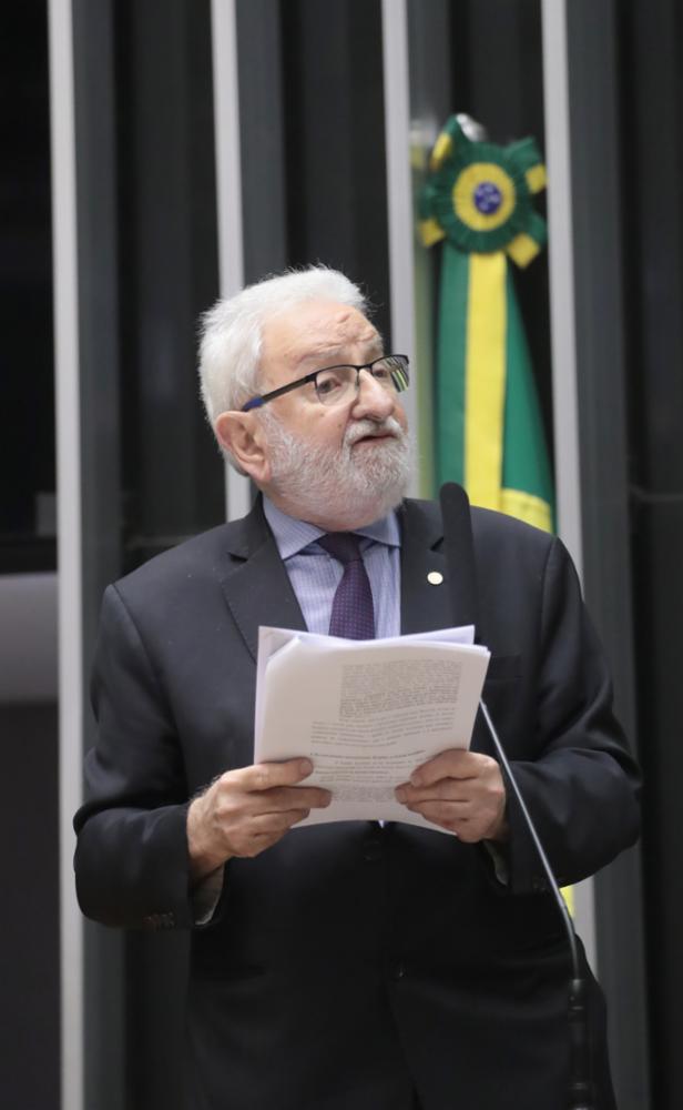 Aprovado projeto do deputado Ivan Valente que fortalece o papel da sociedade na fiscalização da merenda escolar