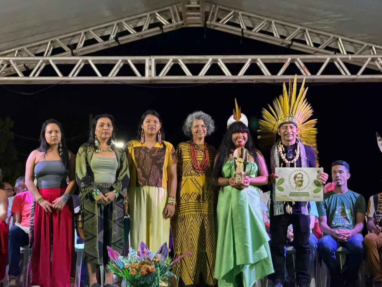 Deputada Célia Xakriabá é premiada com o Prêmio Chico Mendes de Resistência 2025