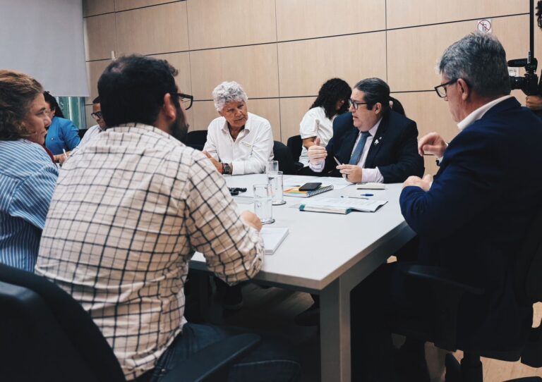 Tarcísio Motta articula reunião no MEC e cobra respostas institucionais após feminicídios no Cefet do Rio de Janeiro