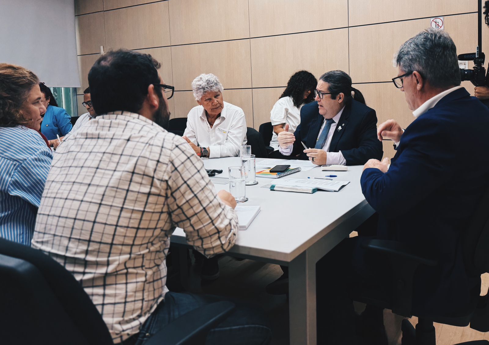 Tarcísio Motta articula reunião no MEC e cobra respostas institucionais após feminicídios no Cefet do Rio de Janeiro