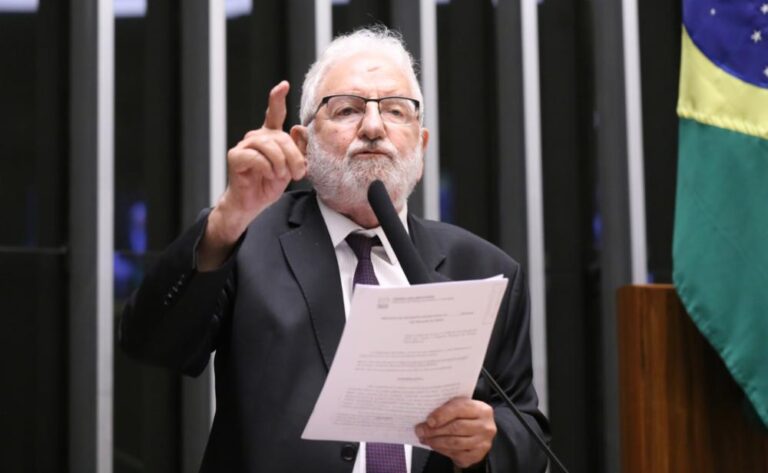 Comissão da Câmara aprova PL do deputado federal Ivan Valente que descentraliza políticas públicas ambientais
