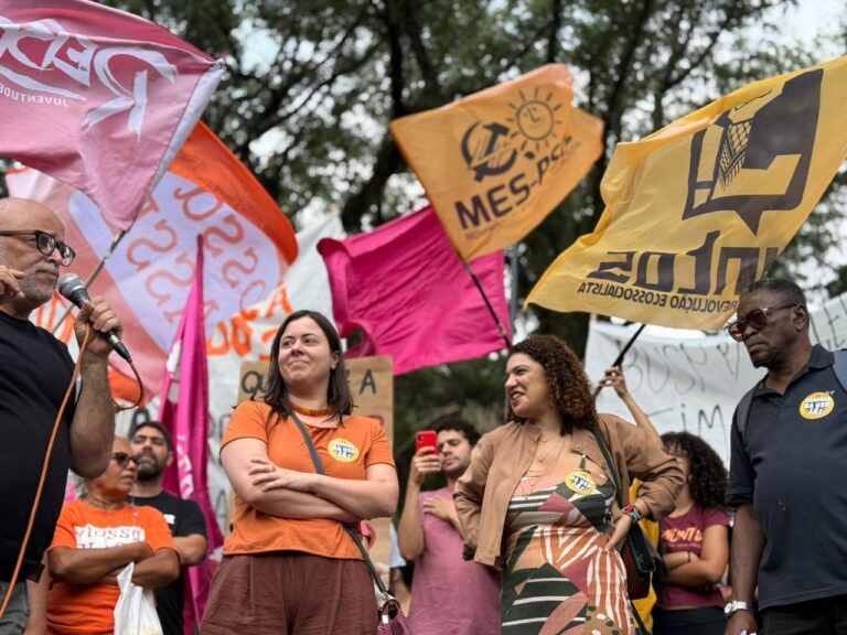 Greve na USP: Sâmia Bomfim participa de ato e reforça apoio à mobilização de trabalhadores e estudantes