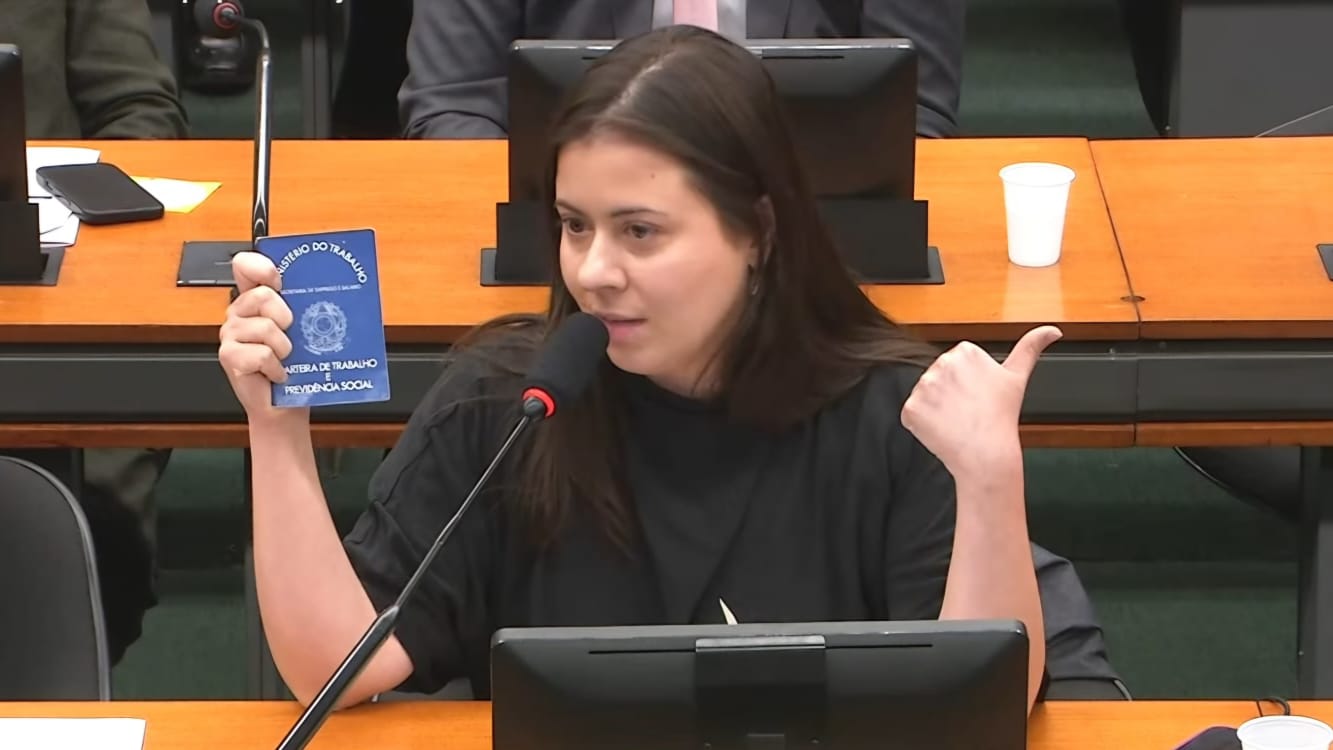 Sâmia encampa debate na CCJ pelo fim da escala 6×1: “dia histórico para os trabalhadores”