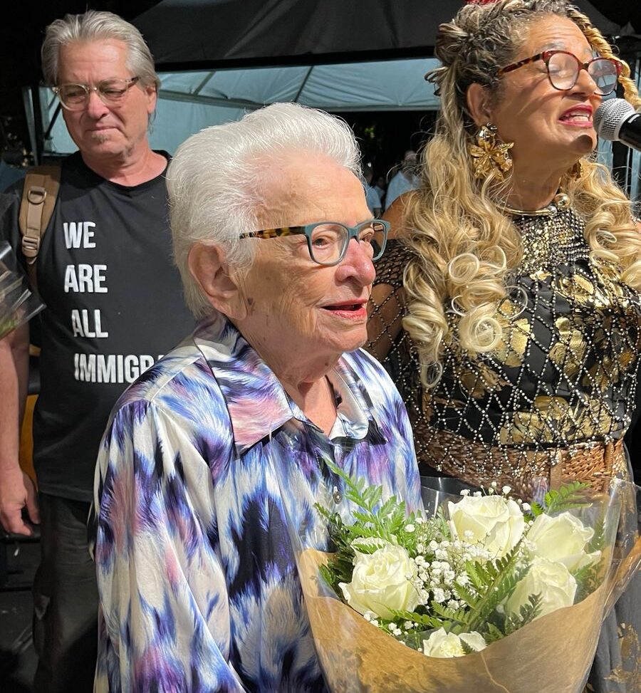 Em Campinas (SP), Luiza Erundina prestigia a abertura do Festival Artes pela Paz